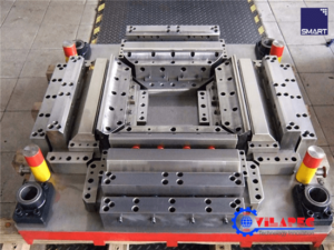 khuôn dập kim loại